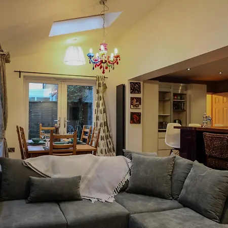 Bailey's Lounge By Altoluxoexperience Short Lets & Serviced With Free Parking & Wifi 3* Bristol