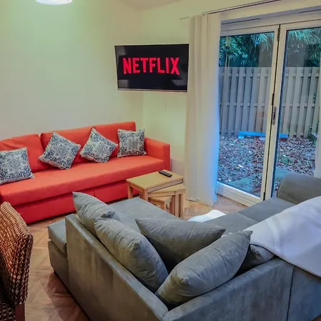 Bailey's Lounge By Altoluxoexperience Short Lets & Serviced With Free Parking & Wifi 3*