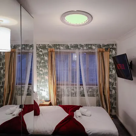 Bailey's Lounge By Altoluxoexperience Short Lets & Serviced With Free Parking & Wifi