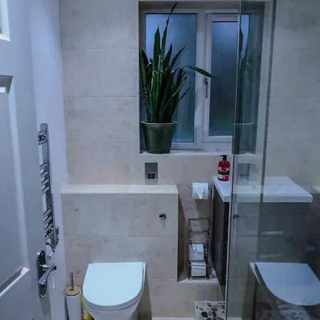 Πανσιόν Bailey's Lounge By Altoluxoexperience Short Lets & Serviced With Free Parking & Wifi 3*